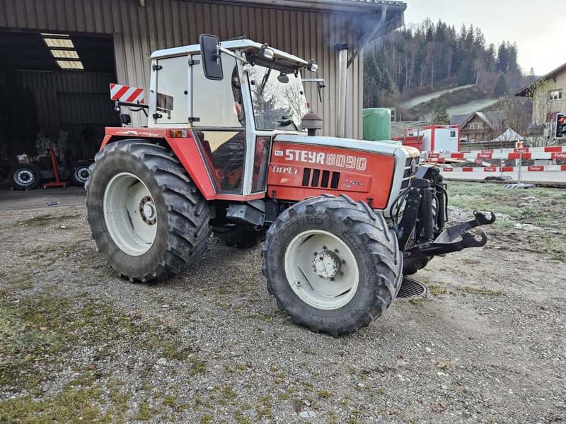 Steyr 8090A 1