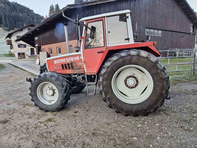 Steyr 8090A 2