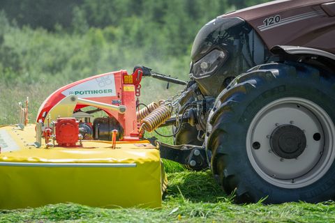 Pöttinger Novacat F 3100