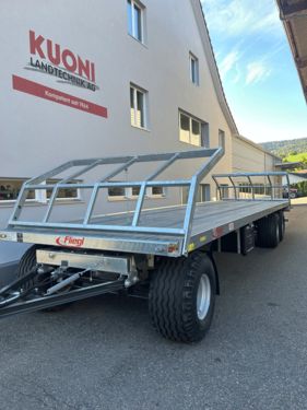 Fliegl Dreiachs-Ballenwagen DPW 180 B