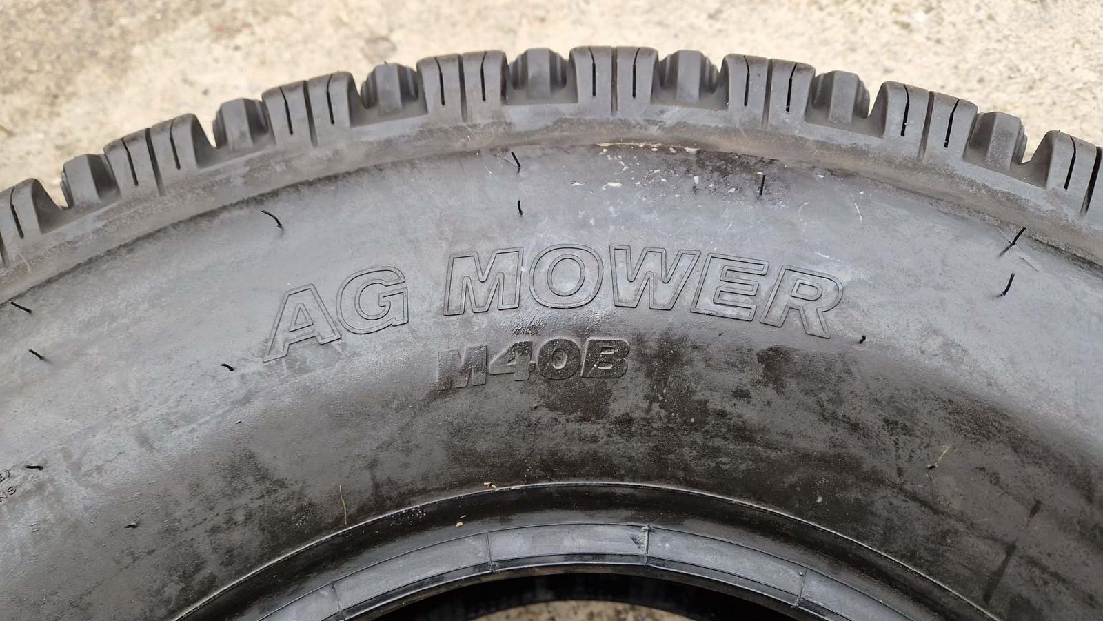 Bridgestone Pneu ohne Felge 315/75 D15 3