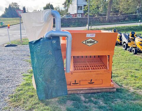 Lanker Heurüstmaschine Kunststoffzinken