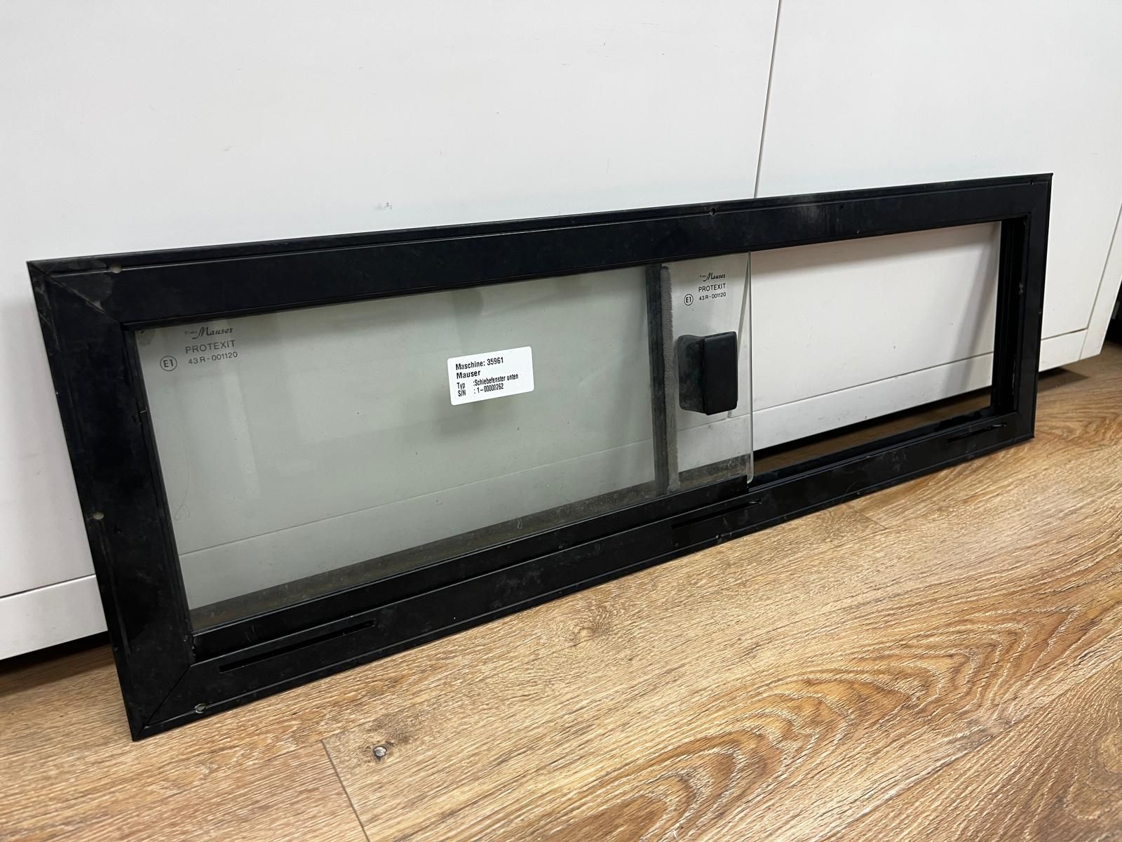 Mauser, Schiebefenster unten 2