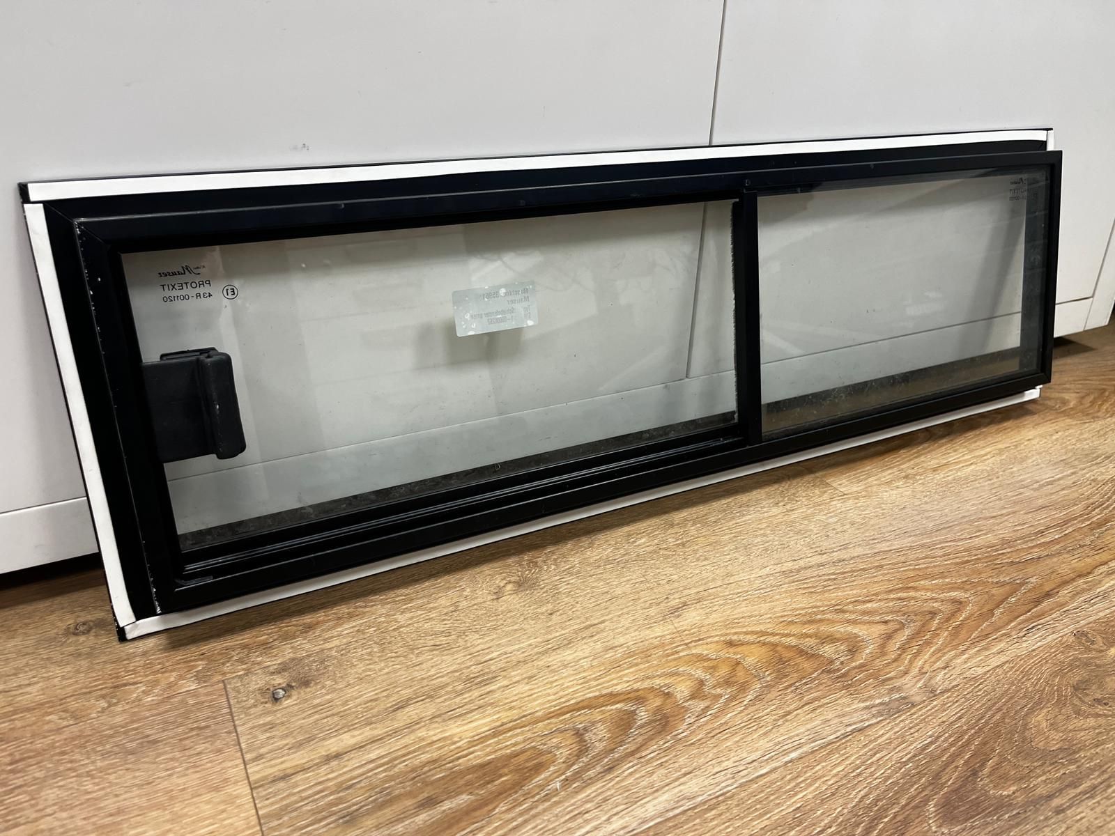 Mauser, Schiebefenster unten 3