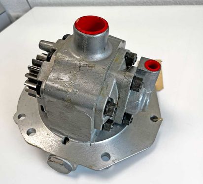 Sonstige Ford, Fundgrube Hydraulikpumpe 4000