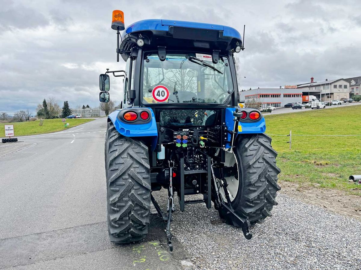 New Holland Traktor 4-Radantrieb T 4.75 S 2