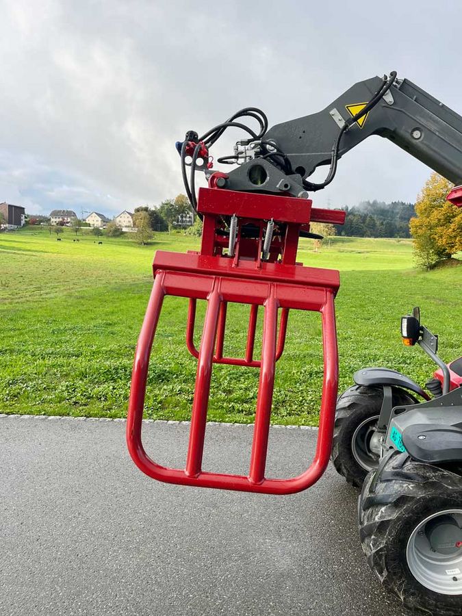 Düvelsdorf, Runballenzange, Rundballengabel 3