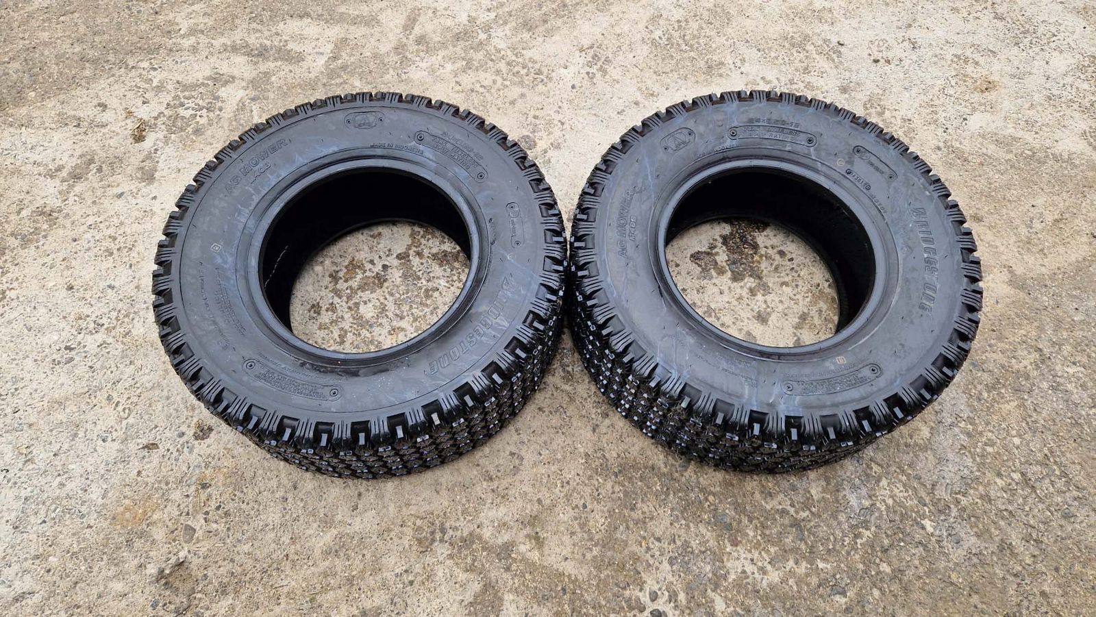 Bridgestone Pneu ohne Felge 24x8.50-12 1