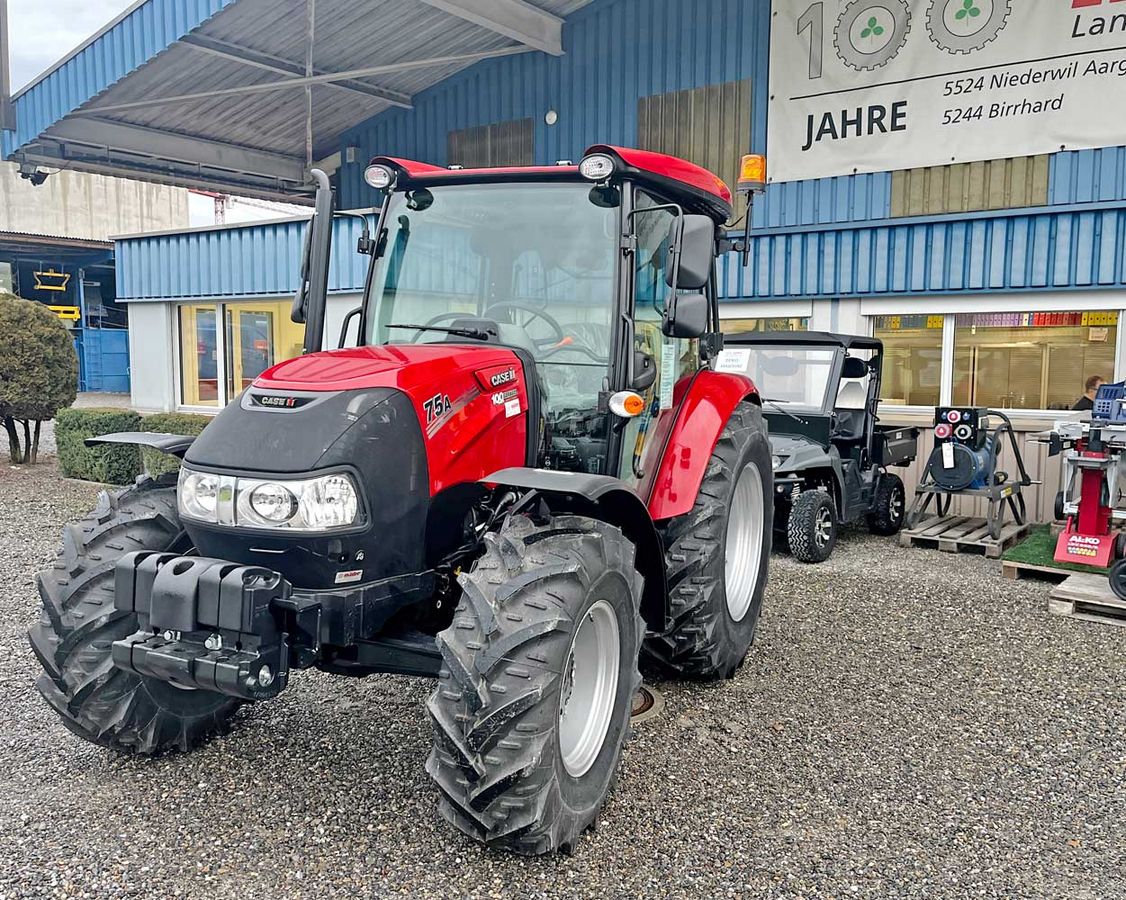Case IH Traktor 4-Radantrieb Farmall 75 A 2