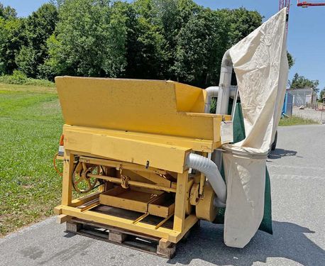 Lanker  Heurüstmaschine Holzzinken