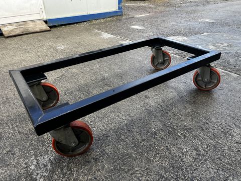 Sonstige Eigenbau Transportwägeli