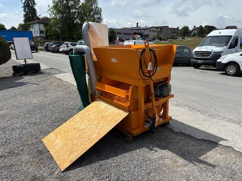 Lanker Heurüstmaschine Kunststoffzinken