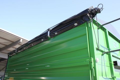 Zaslaw D 762 - 12 - Kipper 15m³ / 16,5t