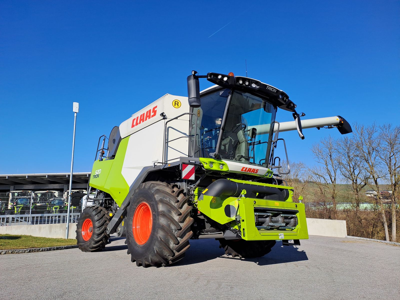 Claas Trion 520 1