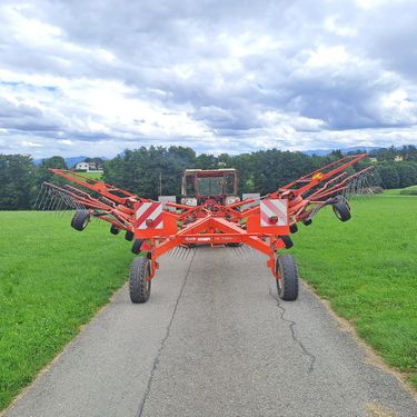 Kuhn GA 7301 - gebrauchter Mittelschwader