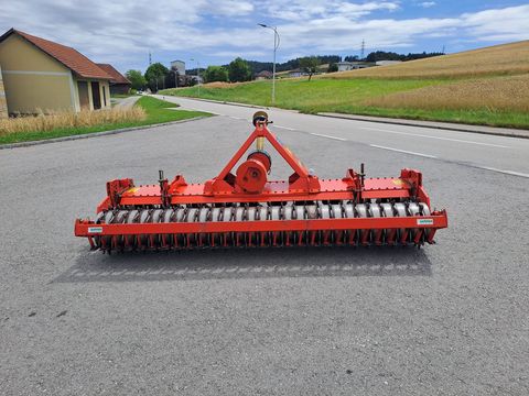 Kuhn HRB 302 D - Kreiselegge 3m