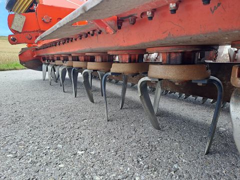 Kuhn HRB 302 D - Kreiselegge 3m