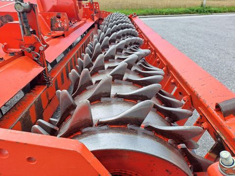 Kuhn HRB 302 D - Kreiselegge 3m