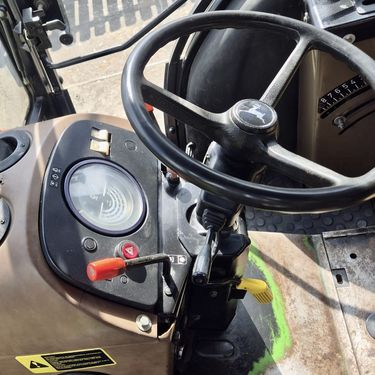 John Deere 1950 CC2 + Frontlader