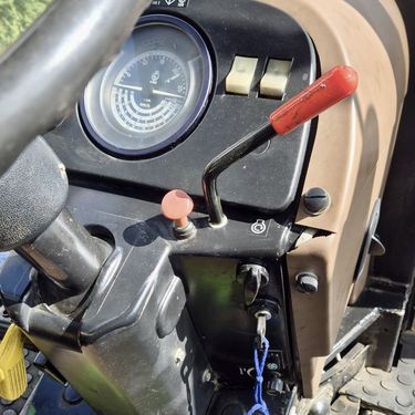 John Deere 1950 CC2 + Frontlader