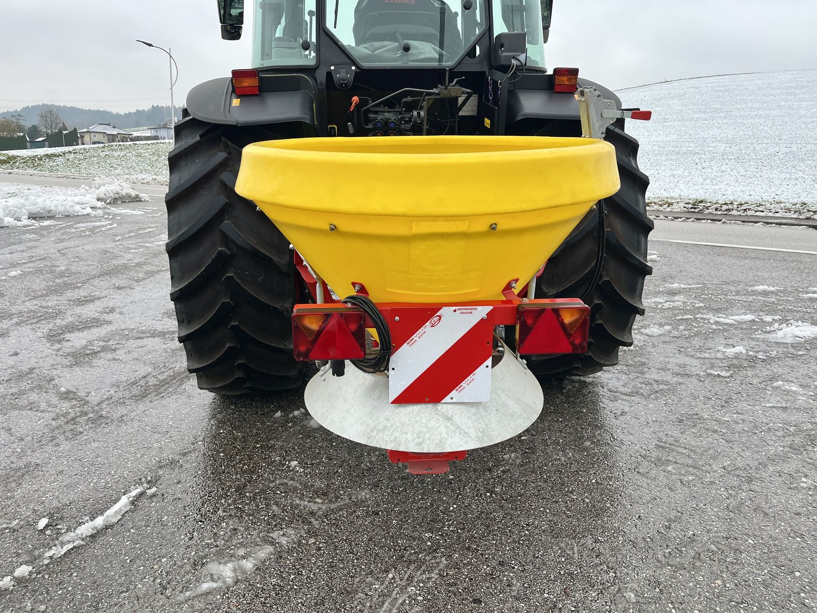 Agromechanika Salzstreuer / Splittstreuer 400L 2