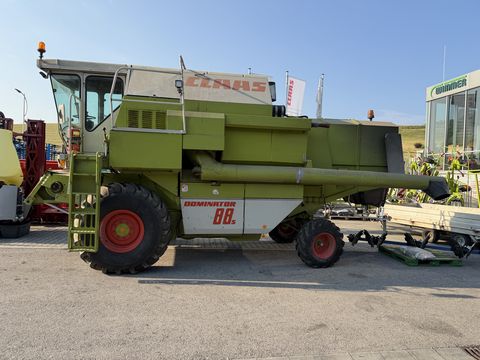 Claas Dominator 88s + Schneidwerk C450
