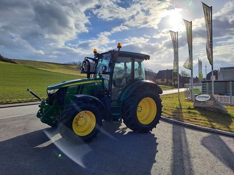 John Deere 5090R