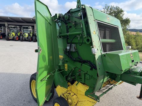 John Deere 570