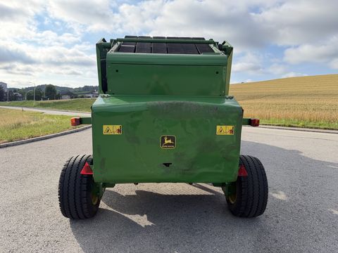 John Deere 570
