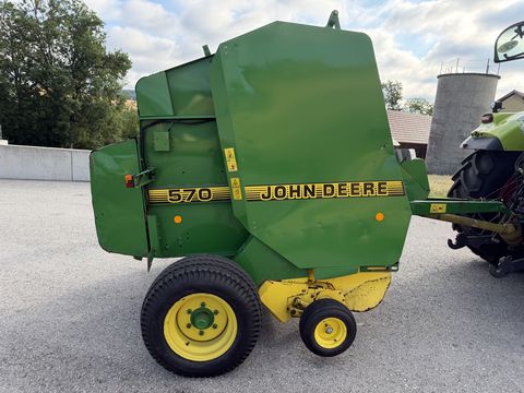 John Deere 570