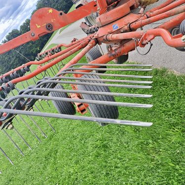 Kuhn GA 7301 - gebrauchter Mittelschwader