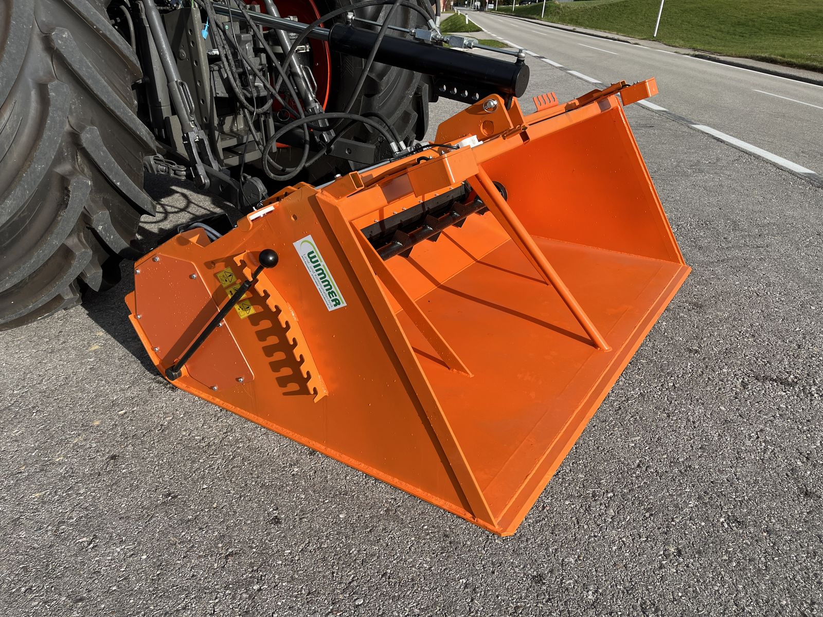 Zagroda Salzstreuer / Splittstreuer 1000kg 3