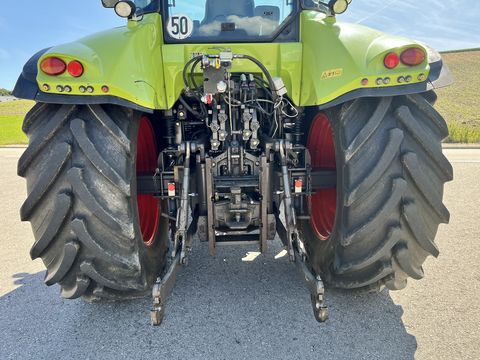 Claas Arion 520