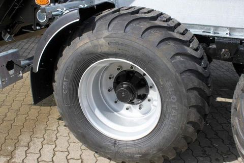 CynkoMet T617/6 - Bauanhänger 11m³