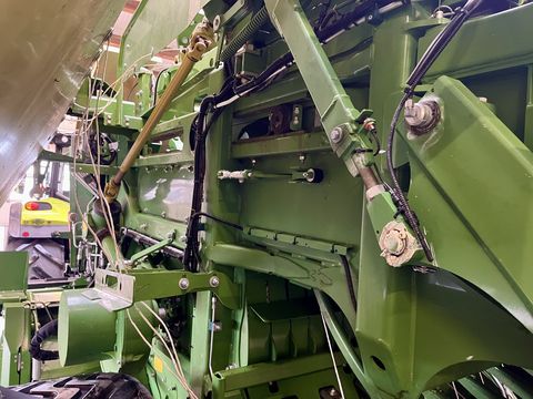 Krone Big Pack 1270 VC - Großpackenpresse