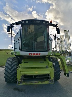 Claas Tucano 440
