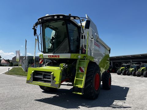 Claas Tucano 560 + Vario 620