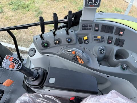 Claas ARION 420 CIS