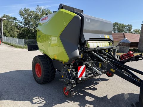 Claas Cerex 760 RC / 780 RC - Rundballenpresse
