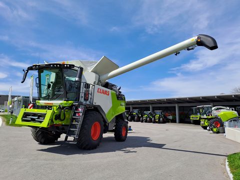 Claas Trion 530