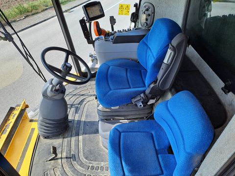 New Holland CX8050