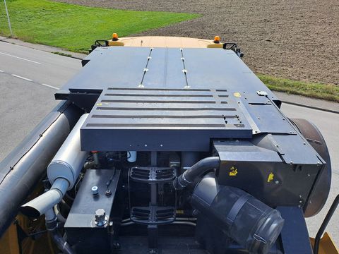 New Holland CX8050