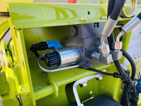 Claas Pick-UP 300 HD Profi