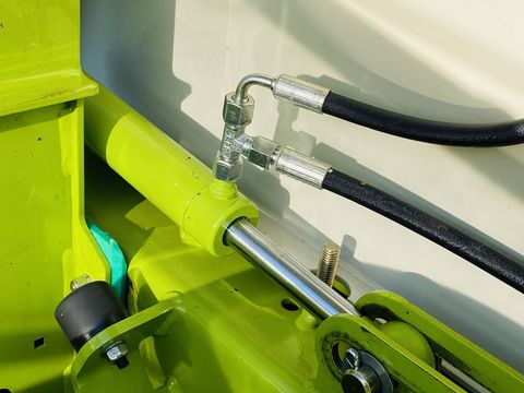 Claas Pick-UP 300 HD Profi