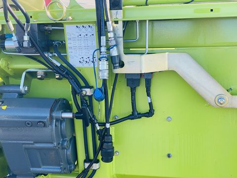 Claas Pick-UP 300 HD Profi