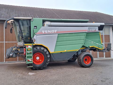 Fendt 5250 Auto-Level ALLRAD (Gebrauchter Mähdrescher)