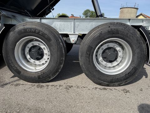 Zaslaw D 762 - 12 - Kipper 15m³ / 16,5t 