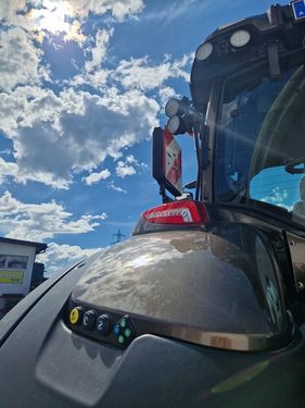 Valtra Q305