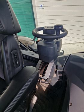 Valtra Q305