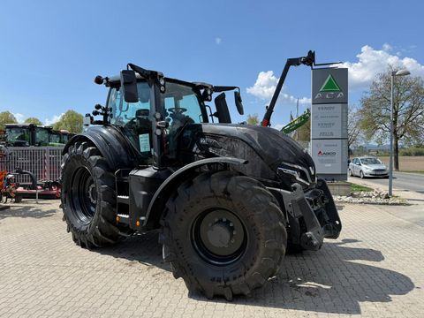 Valtra Q305